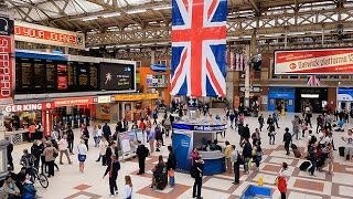 A Walk Through The London Victoria Station London England [upl. by Yseulta]